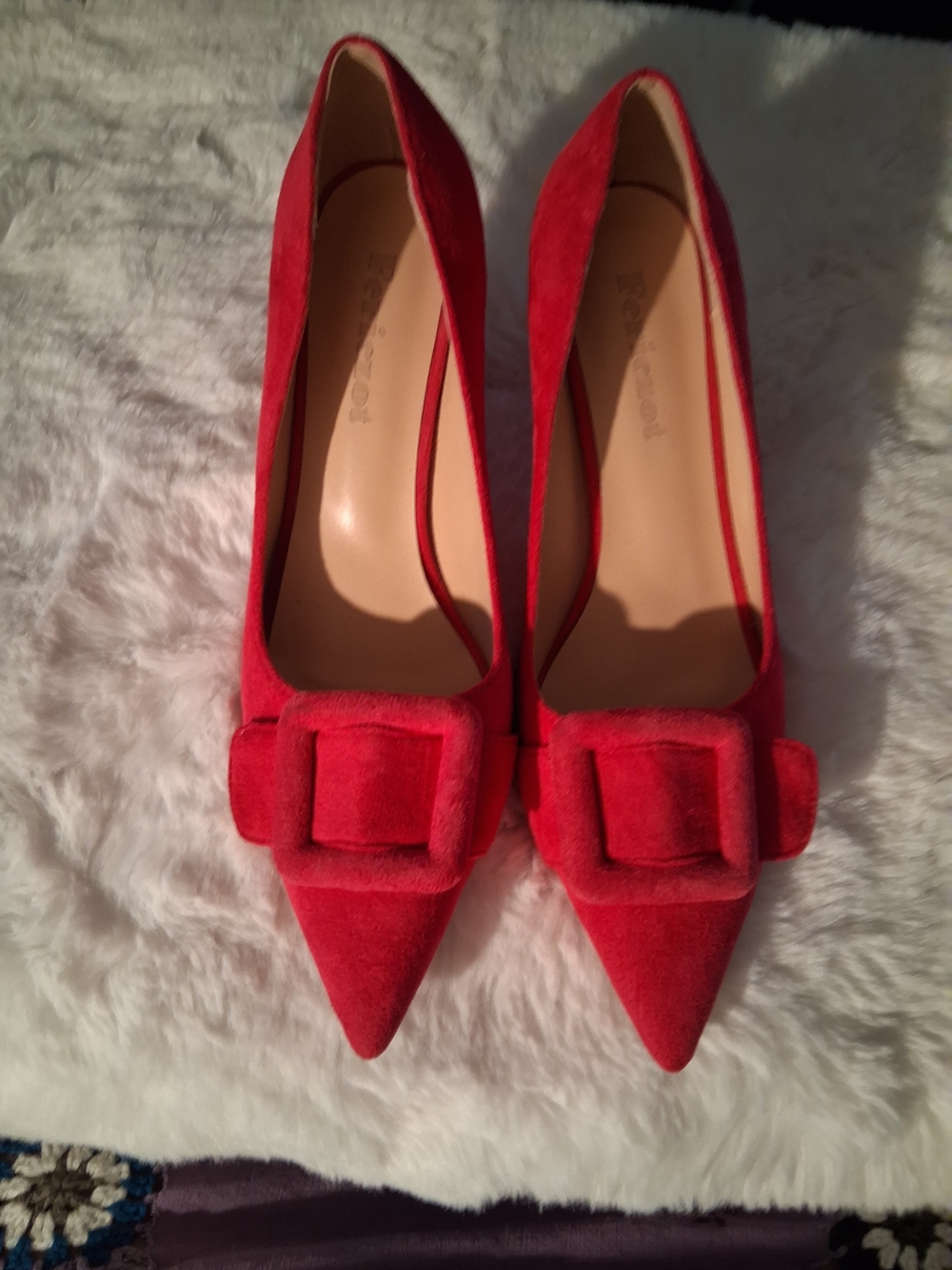 Women’s Red Suede Pointed Toe Buckle Pumps